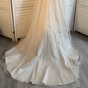 DAVID'S BRIDAL Strapless A-Line Beaded Lace Tulle Wedding Dress STYLE# WG3586
